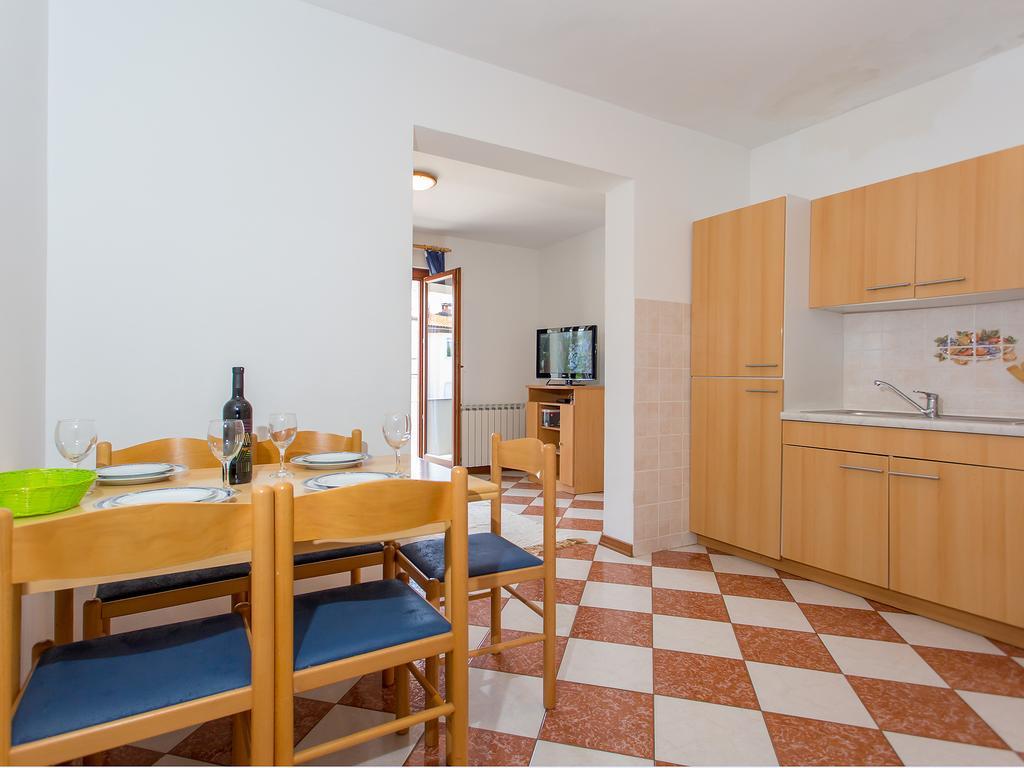 Apartments Ava Poreč Exteriör bild