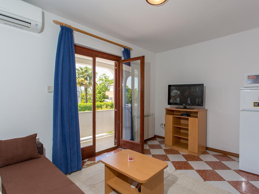 Apartments Ava Poreč Exteriör bild