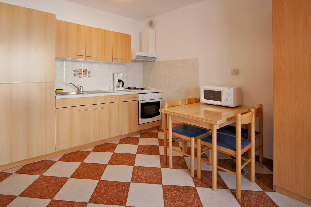 Apartments Ava Poreč Exteriör bild