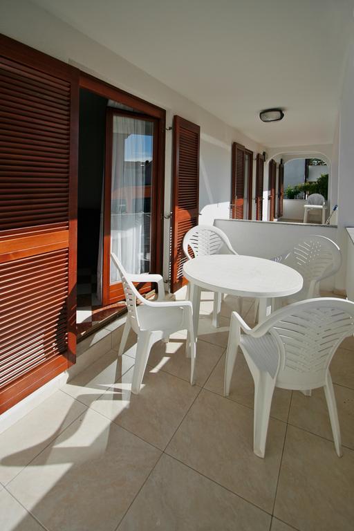Apartments Ava Poreč Exteriör bild
