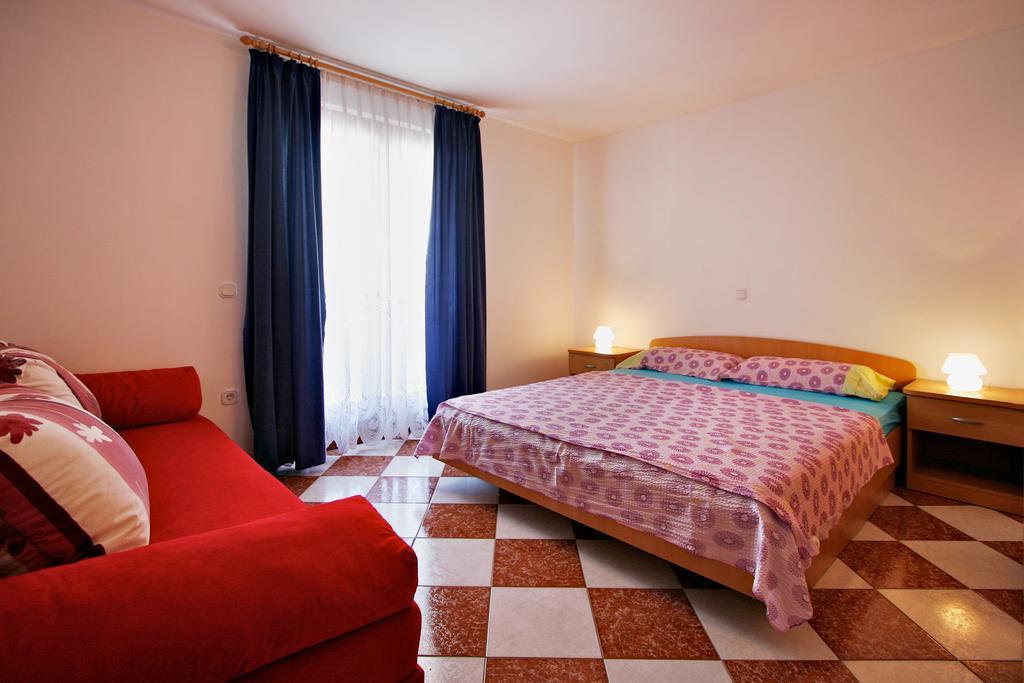 Apartments Ava Poreč Exteriör bild