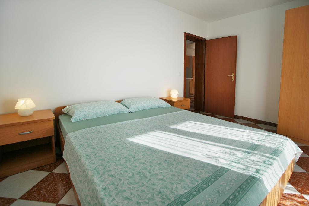 Apartments Ava Poreč Exteriör bild