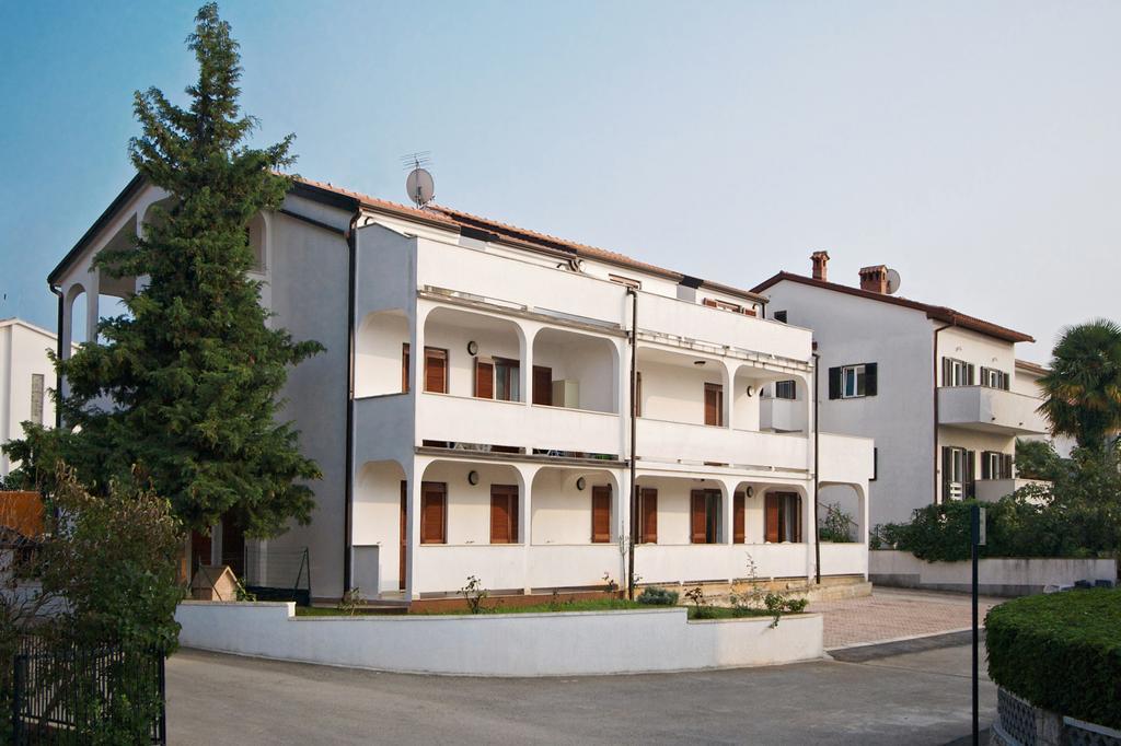 Apartments Ava Poreč Exteriör bild